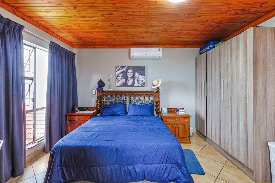 4 Bedroom Property for Sale in Hartbeespoort North West